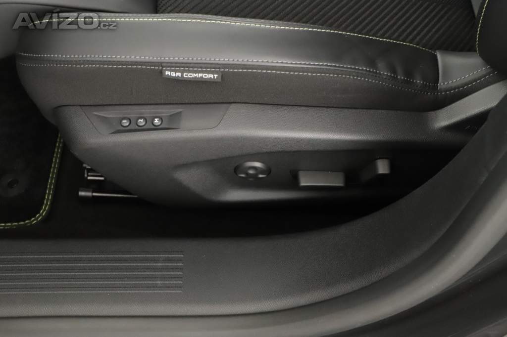 Foto inzerátu Peugeot 408 Hybrid 225