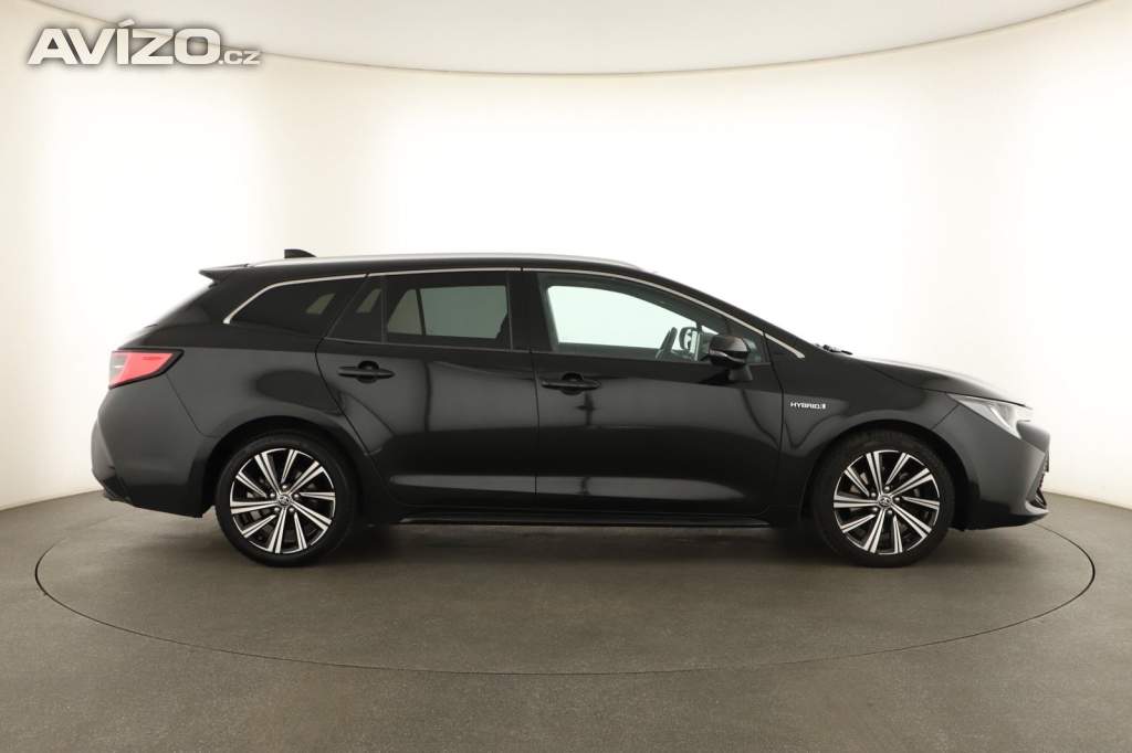 Foto inzerátu Toyota Corolla 2.0 Hybrid