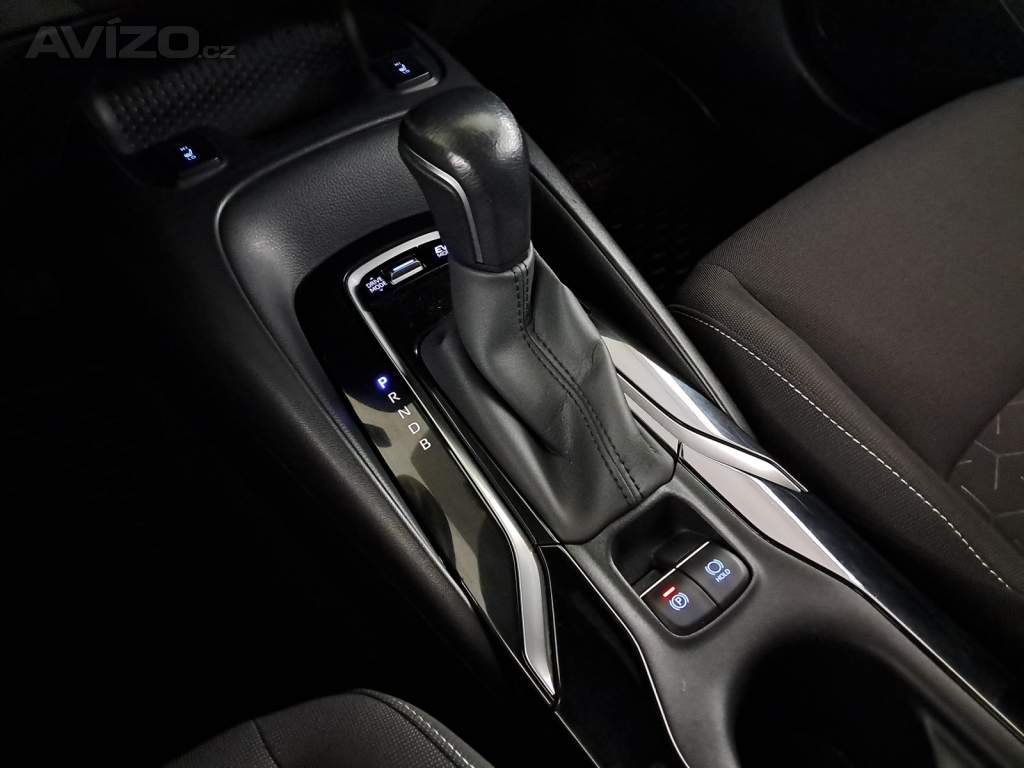 Foto inzerátu Toyota Corolla 1.8 Hybrid