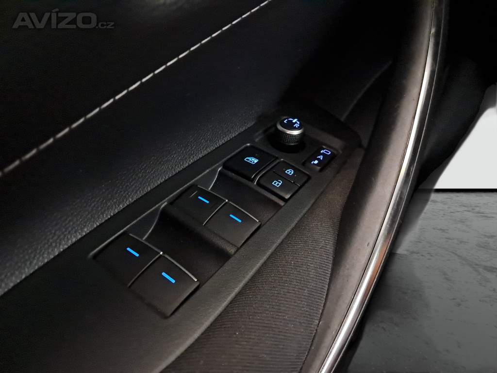 Foto inzerátu Toyota Corolla 1.8 Hybrid