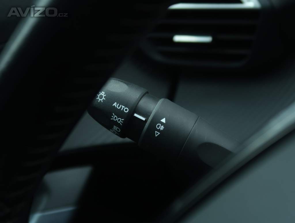 Foto inzerátu Peugeot 2008 1.2 PureTech