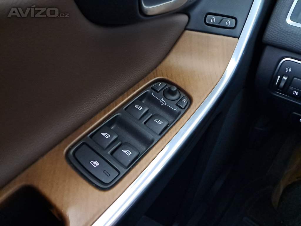 Foto inzerátu Volvo XC60 D4