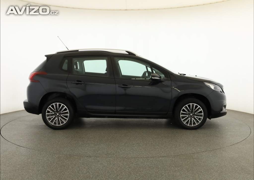 Foto inzerátu Peugeot 2008 1.2 PureTech