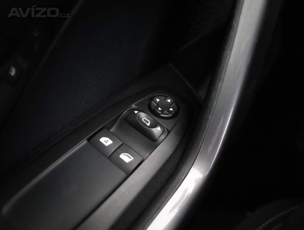 Foto inzerátu Peugeot 2008 1.2 PureTech