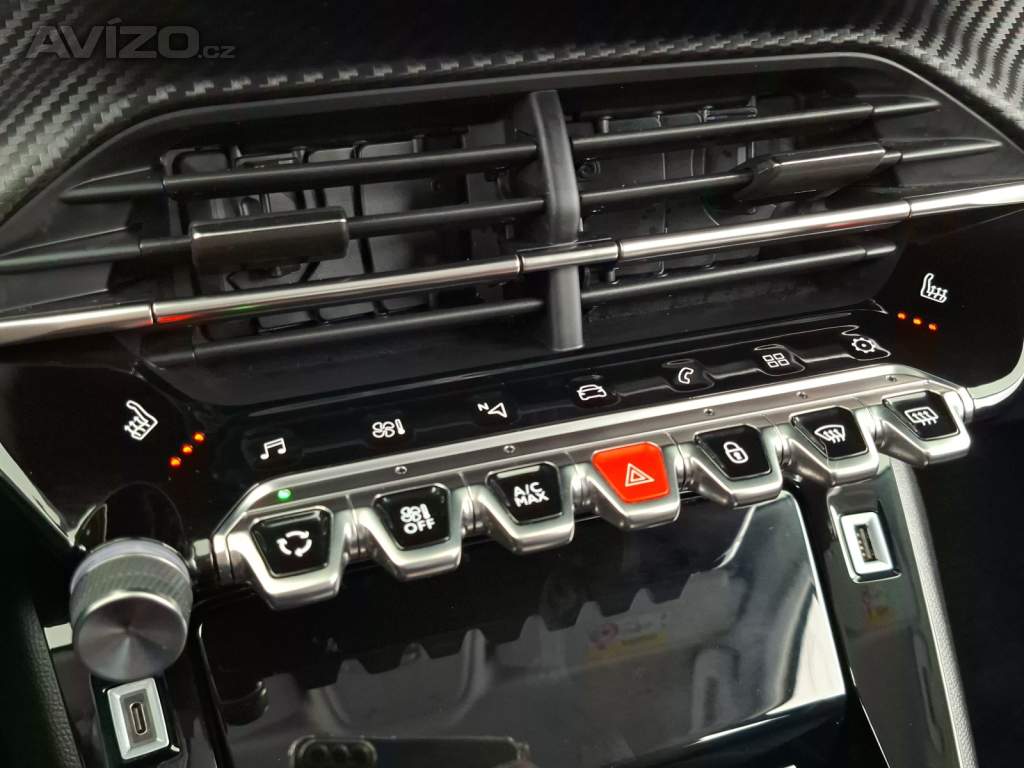Foto inzerátu Peugeot 2008 1.2 PureTech