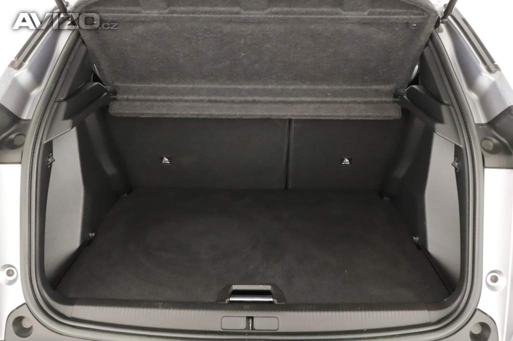 Foto inzerátu Peugeot e-2008 50 kWh