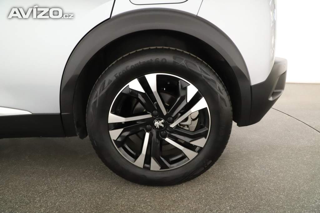 Foto inzerátu Peugeot e-2008 50 kWh