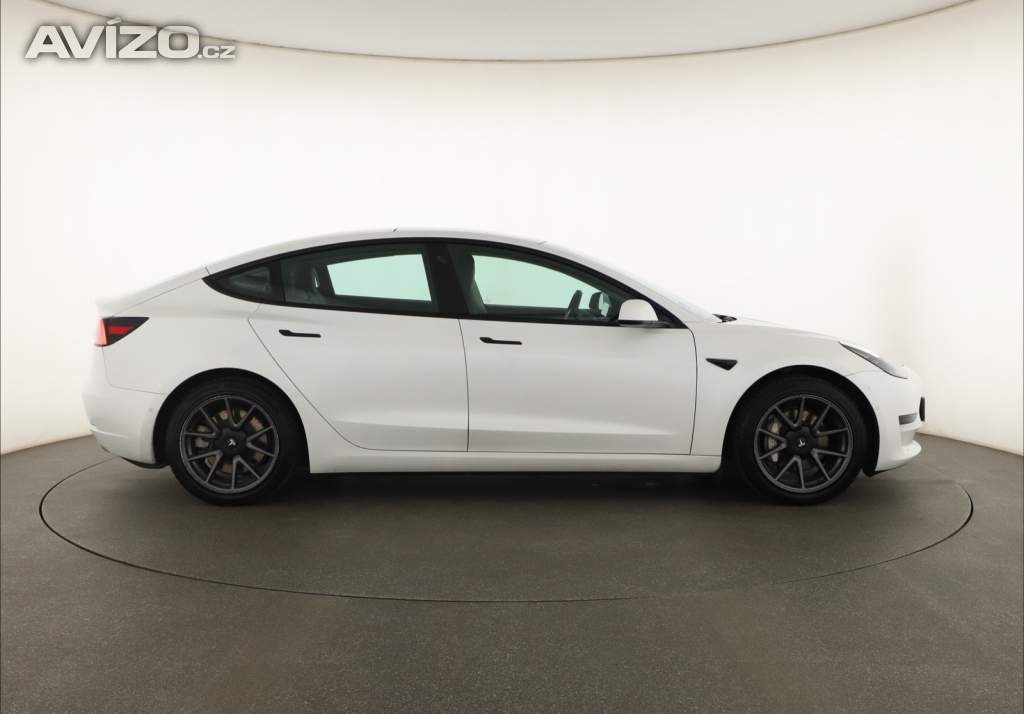 Foto inzerátu Tesla Model 3 Std Range Plus 55kWh