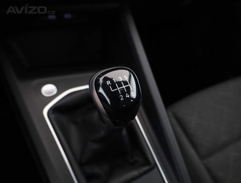 Foto inzerátu VW Golf 1.5 eTSI