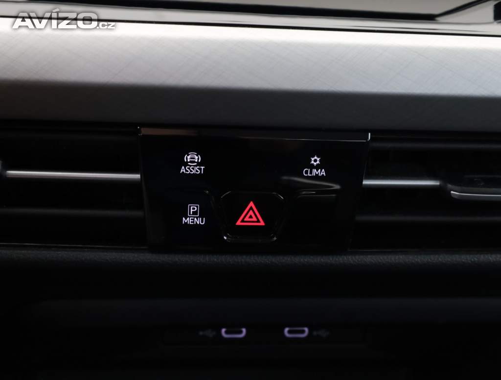 Foto inzerátu VW Golf 1.5 eTSI