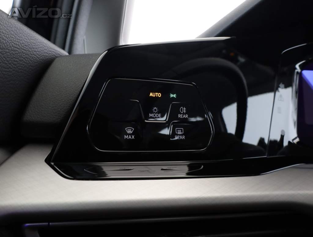 Foto inzerátu VW Golf 1.5 eTSI