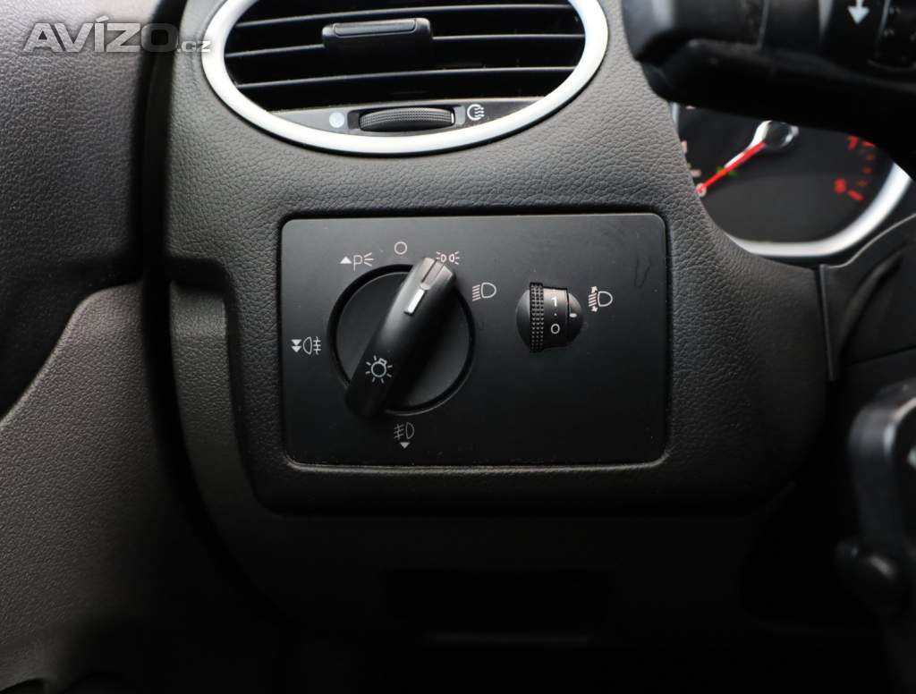 Foto inzerátu Ford Focus 1.6 16V