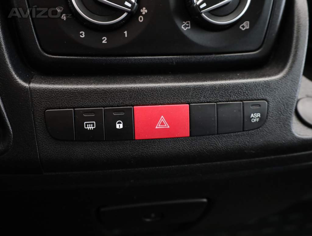 Foto inzerátu Citroen Jumper 2.2 BlueHDi