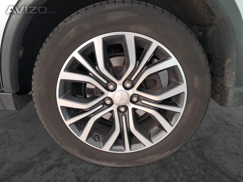 Foto inzerátu Mitsubishi Outlander 2.2 DI-D