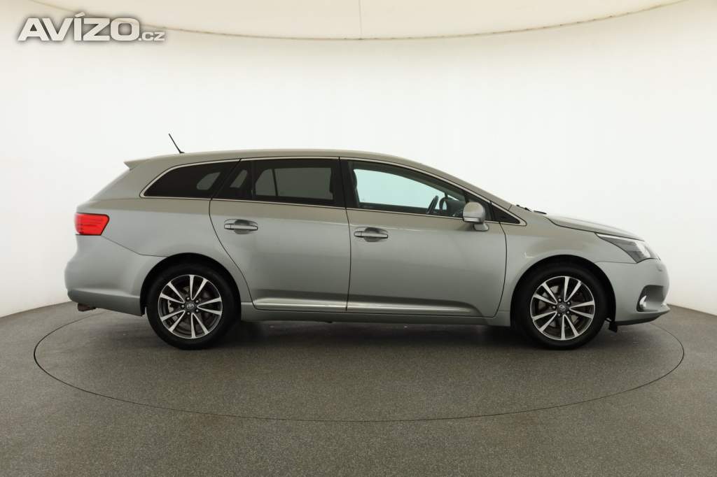 Foto inzerátu Toyota Avensis 2.2 D-4D