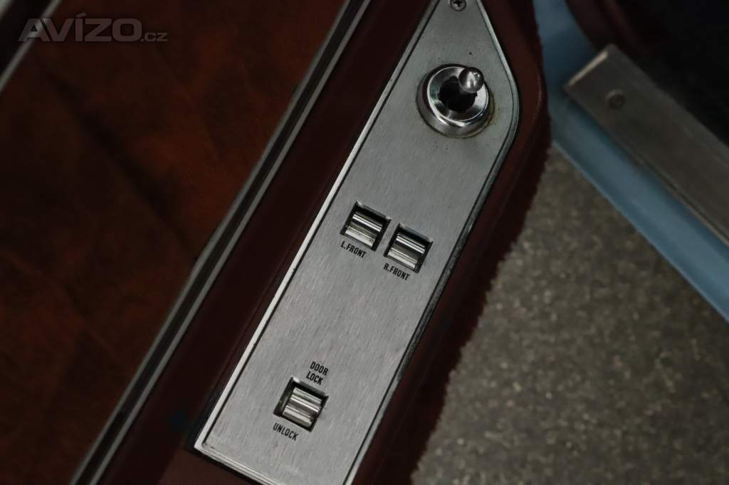 Foto inzerátu Ford Thunderbird 6.4