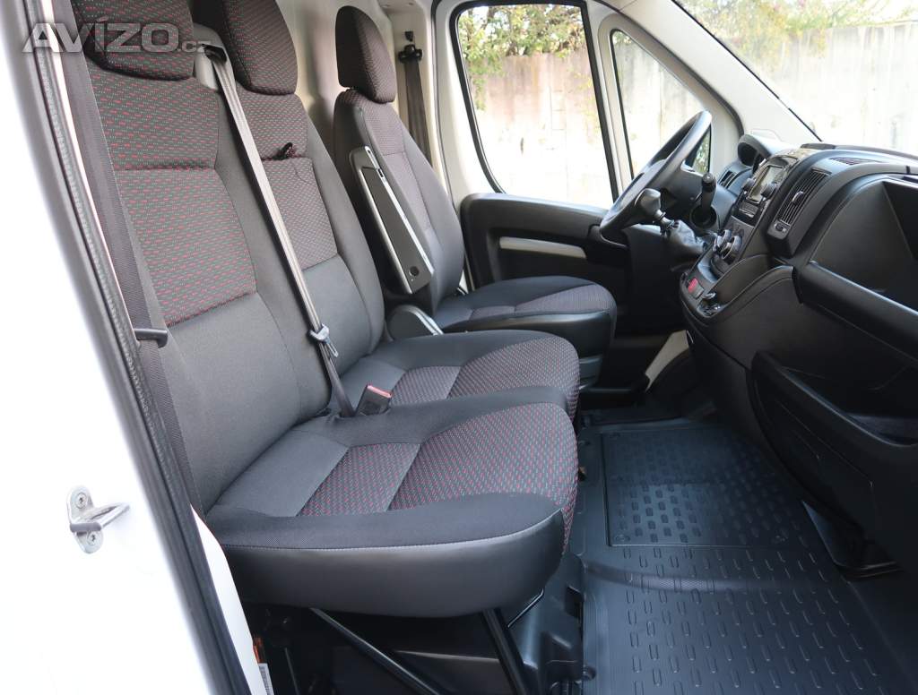 Foto inzerátu Peugeot Boxer 2.2 BlueHDi