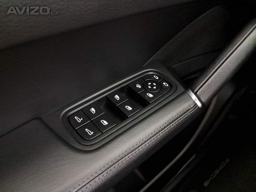 Foto inzerátu Porsche Cayenne V6