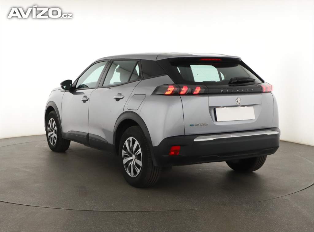 Foto inzerátu Peugeot e-2008 50 kWh