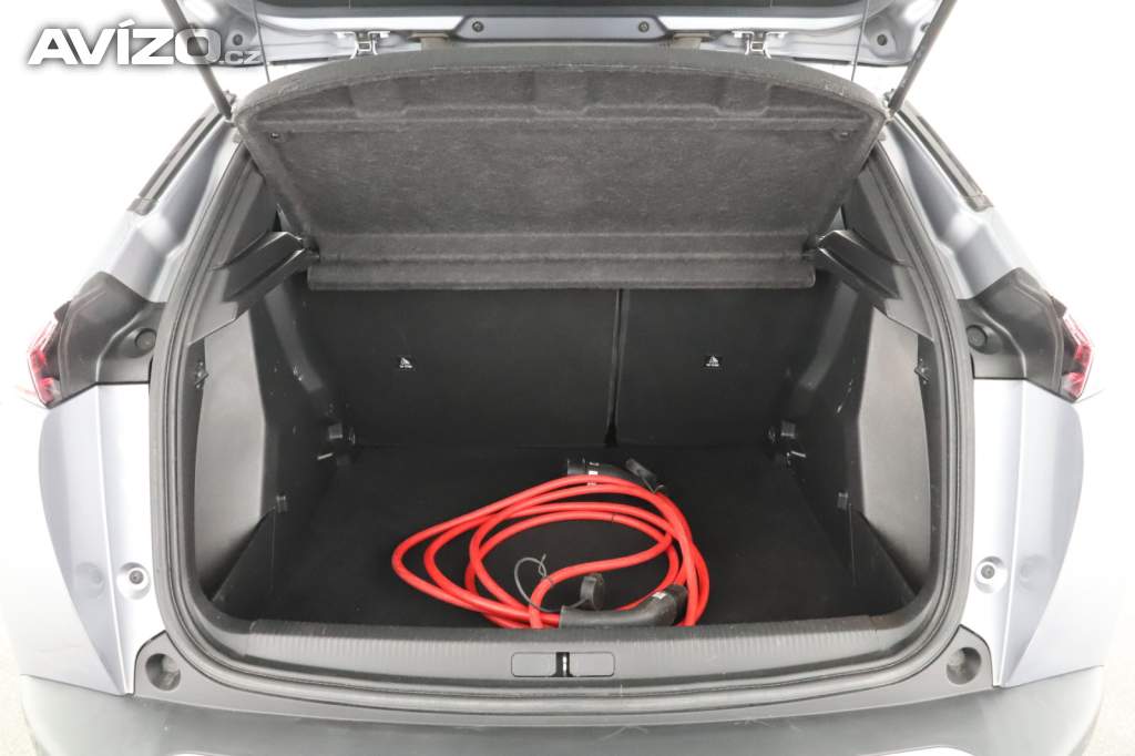 Foto inzerátu Peugeot e-2008 50 kWh