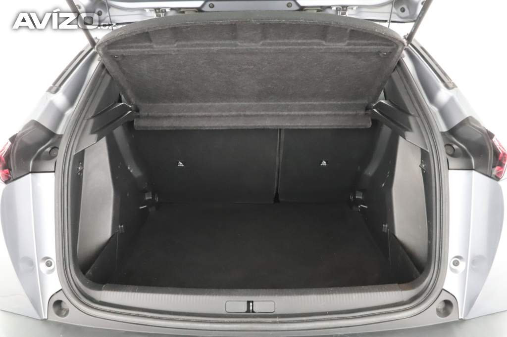 Foto inzerátu Peugeot e-2008 50 kWh