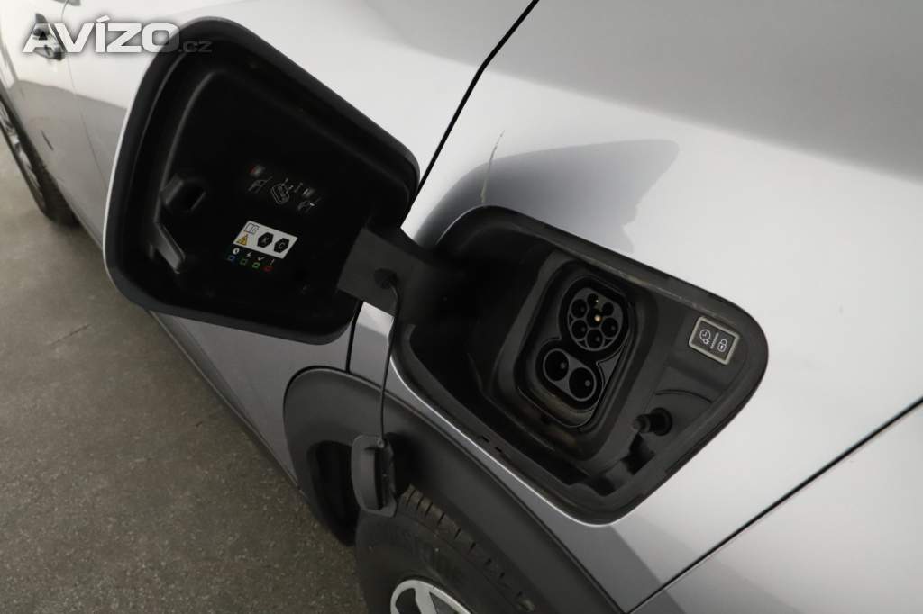 Foto inzerátu Peugeot e-2008 50 kWh