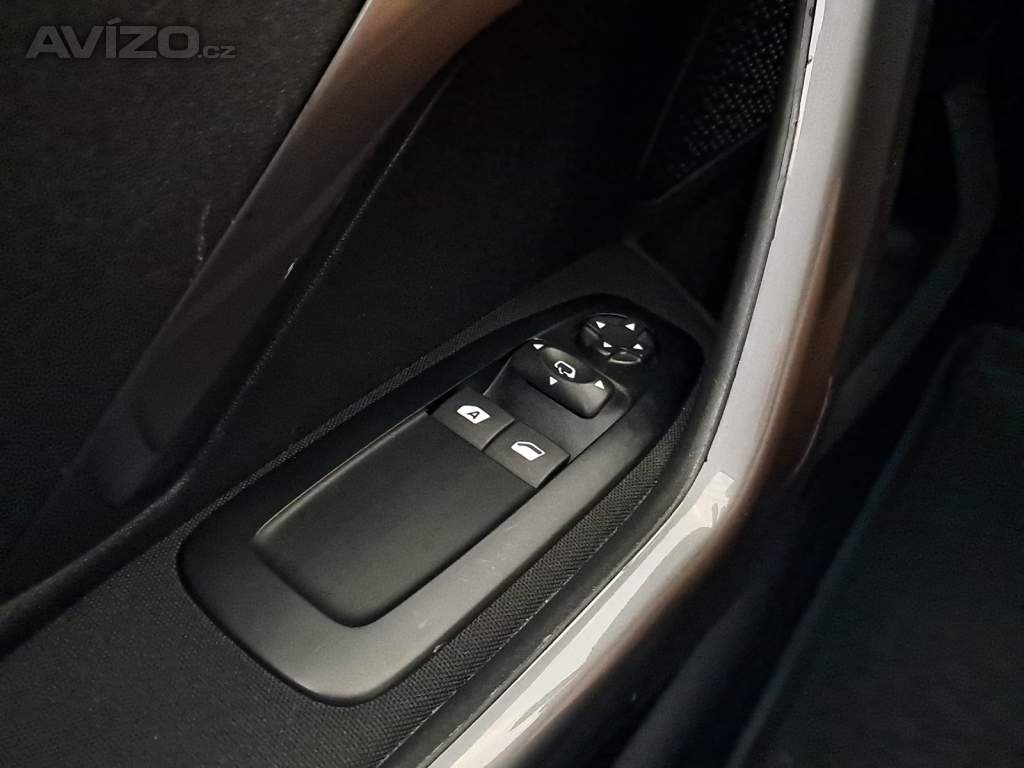 Foto inzerátu Peugeot 2008 1.2 PureTech