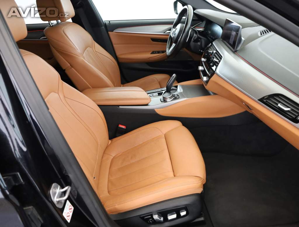 Foto inzerátu BMW 5 540i xDrive