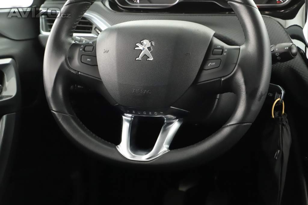 Foto inzerátu Peugeot 2008 1.2 PureTech