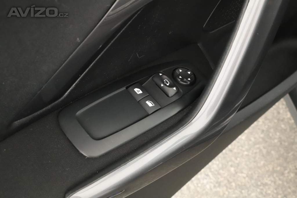 Foto inzerátu Peugeot 2008 1.2 PureTech