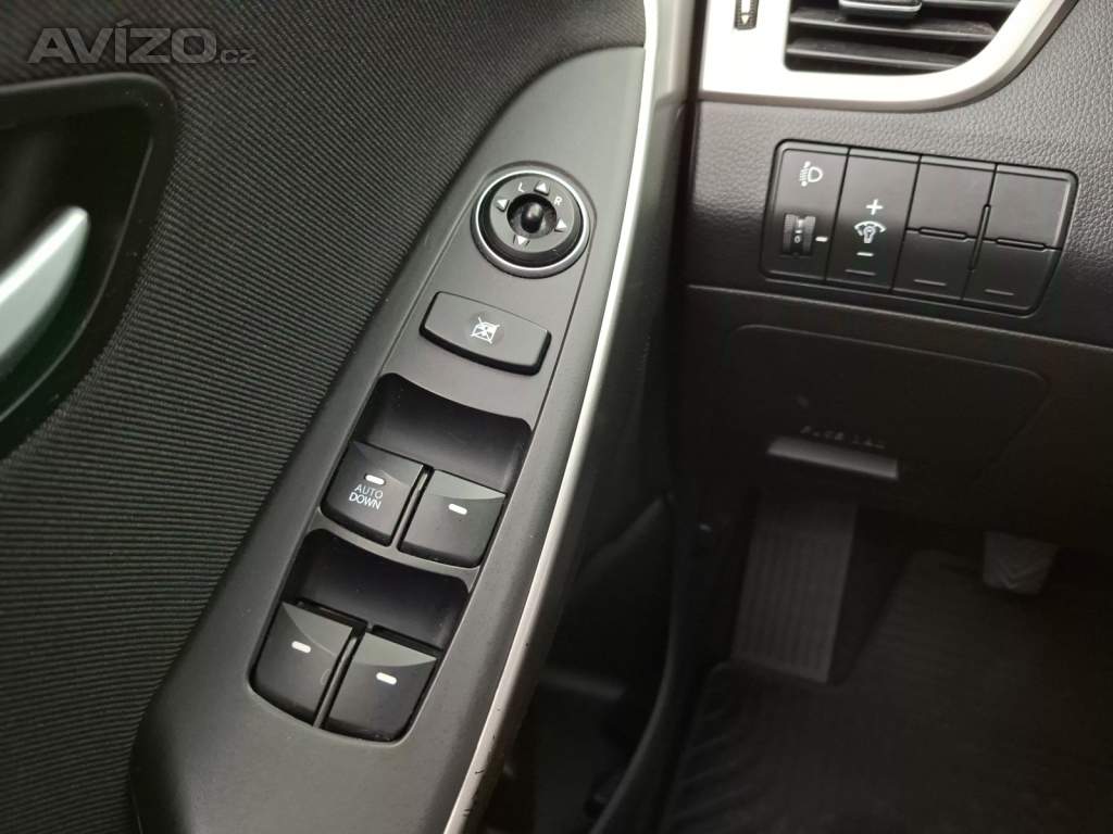 Foto inzerátu Hyundai i30 1.6 MPI