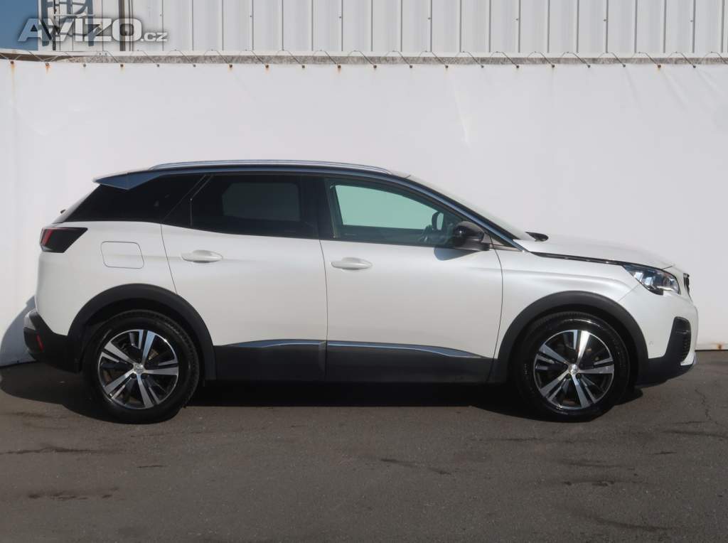 Foto inzerátu Peugeot 3008 1.2 PureTech