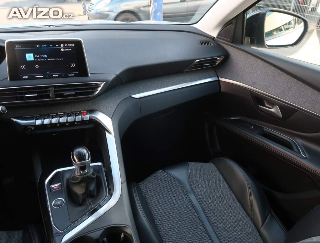 Foto inzerátu Peugeot 3008 1.2 PureTech