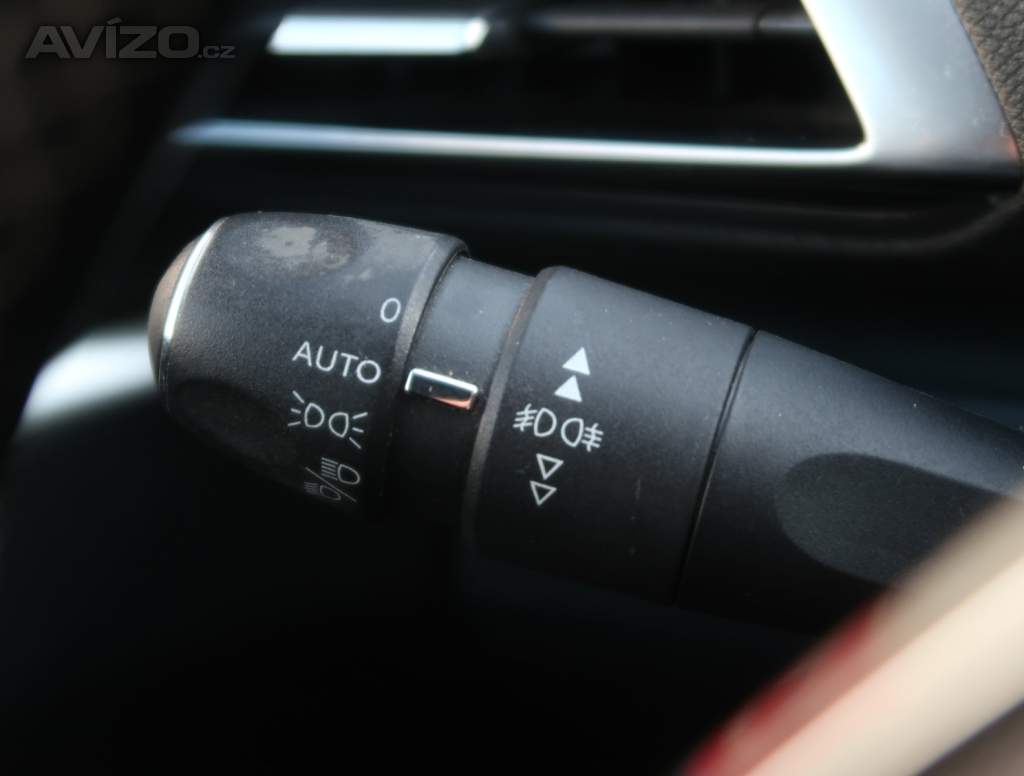 Foto inzerátu Peugeot 3008 1.2 PureTech