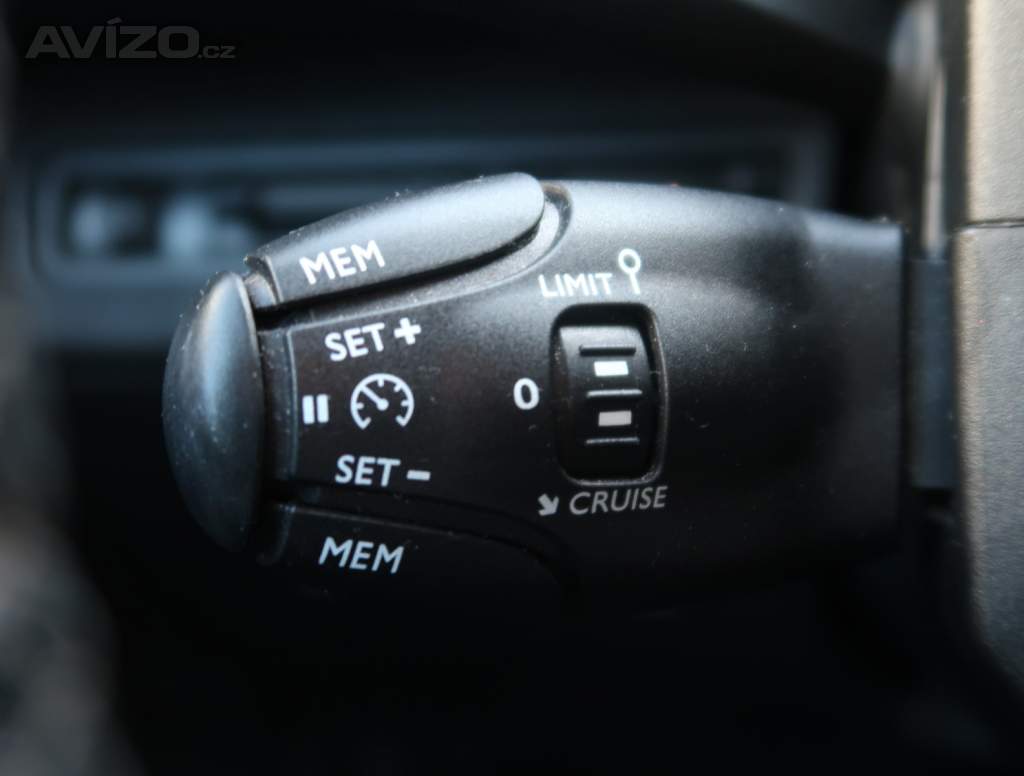 Foto inzerátu Peugeot 3008 1.2 PureTech