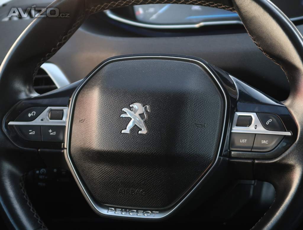 Foto inzerátu Peugeot 3008 1.2 PureTech