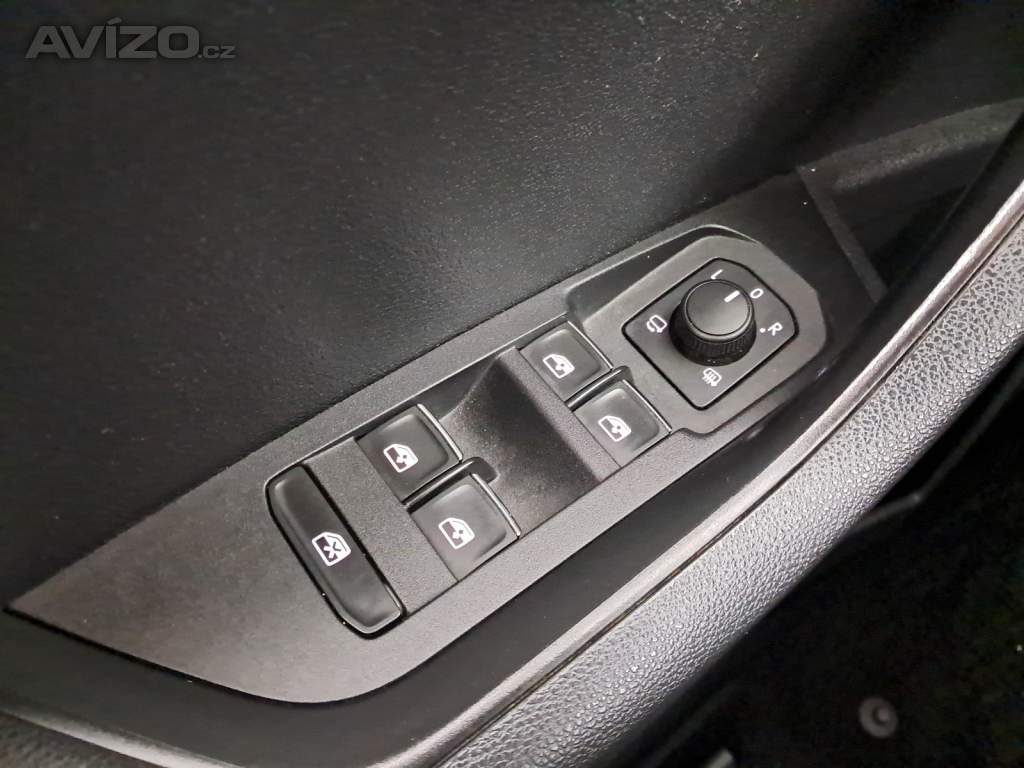 Foto inzerátu Skoda Karoq 1.6 TDI