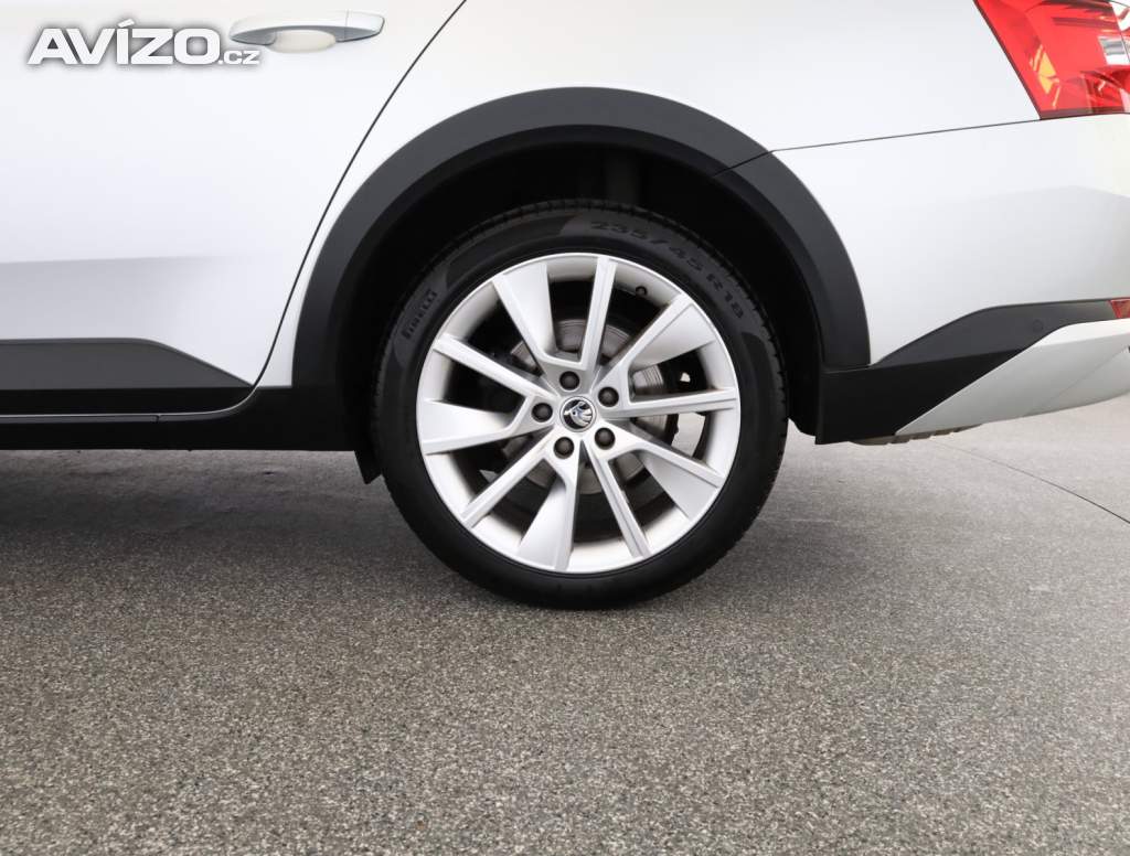 Foto inzerátu Skoda Superb 2.0 TDI