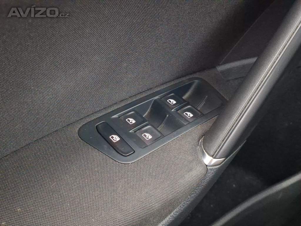 Foto inzerátu VW Golf 1.0 TSI