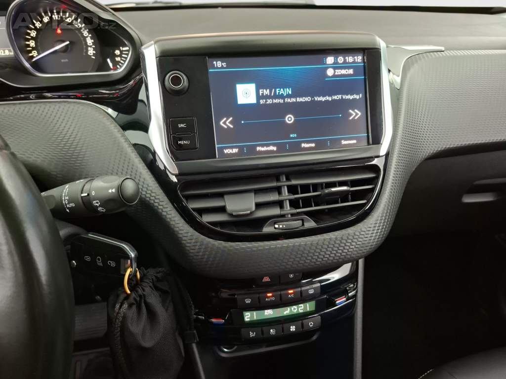 Foto inzerátu Peugeot 2008 1.2 PureTech