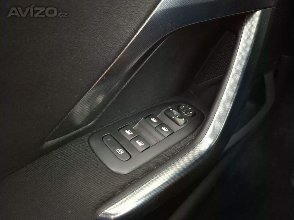 Foto inzerátu Peugeot 2008 1.2 PureTech