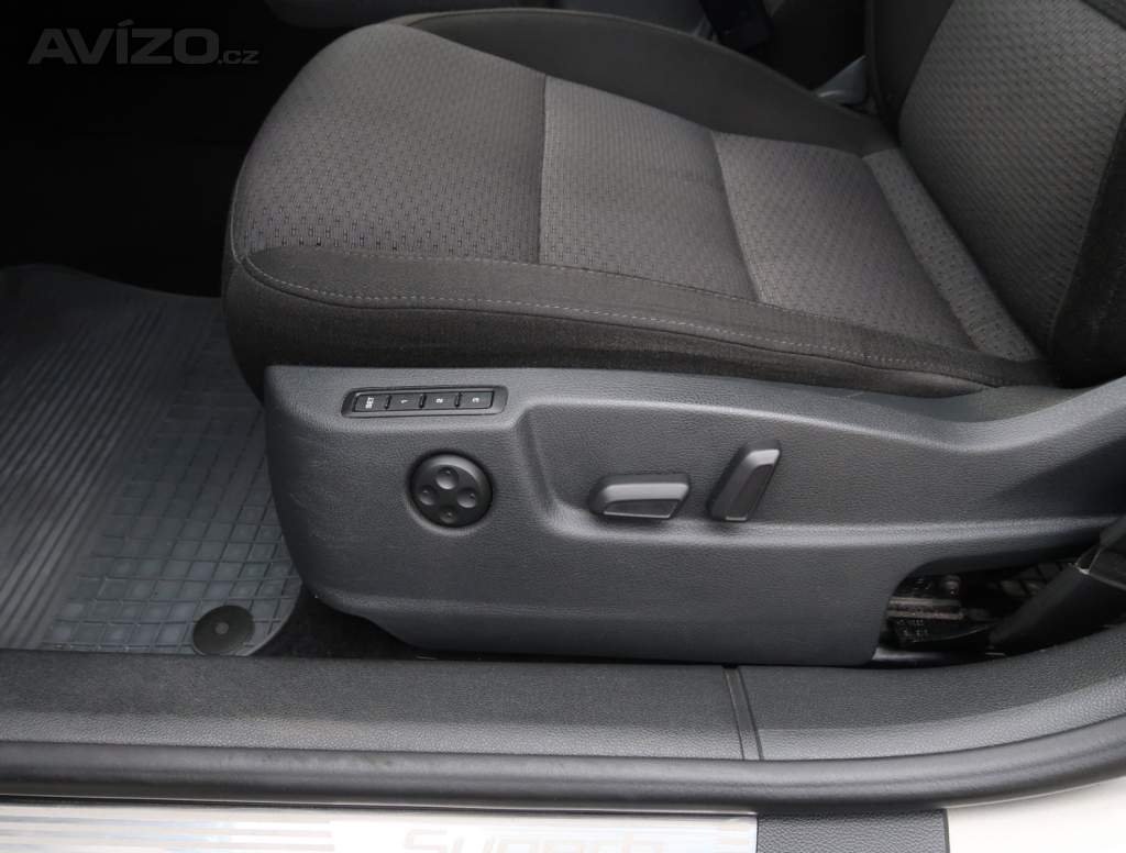 Foto inzerátu Skoda Superb 2.0 TDI