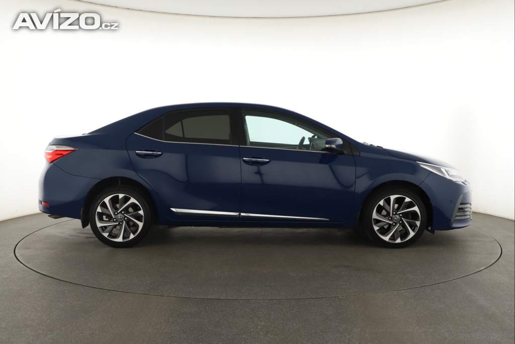 Foto inzerátu Toyota Corolla 1.6 Valvematic