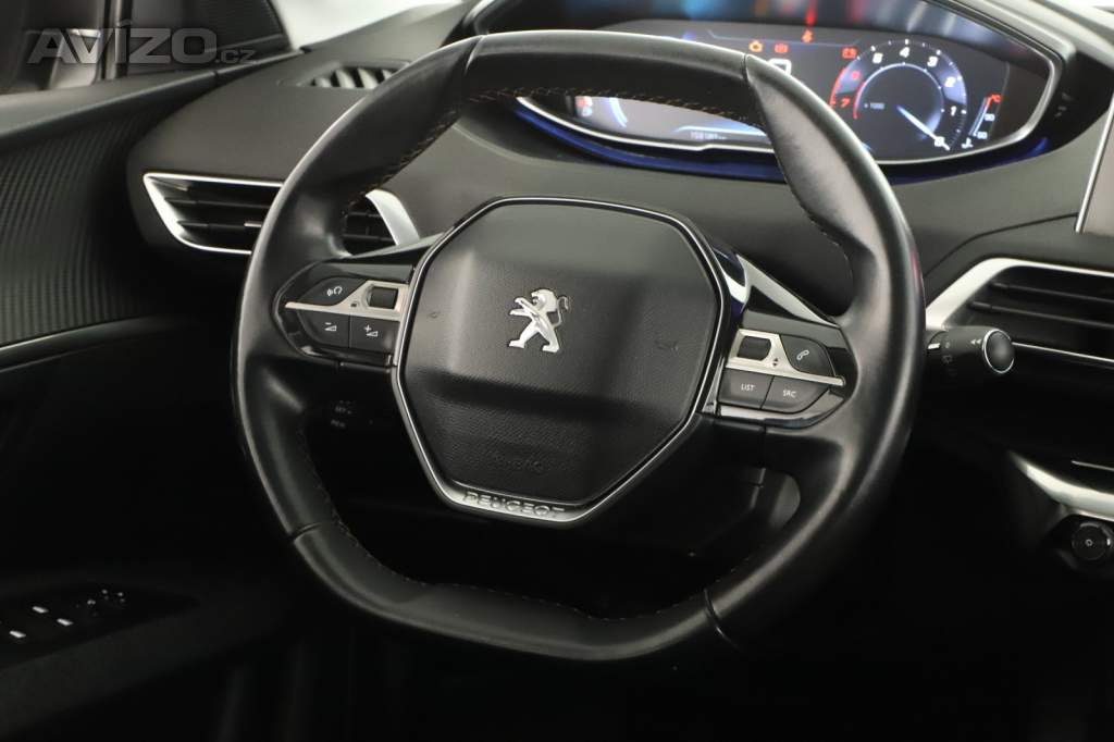 Foto inzerátu Peugeot 5008 PureTech 130