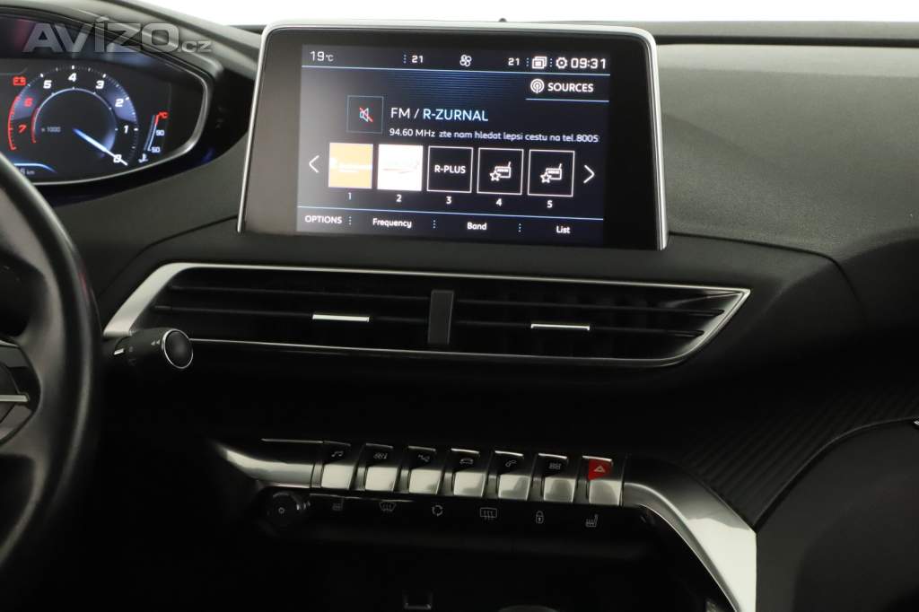Foto inzerátu Peugeot 5008 PureTech 130