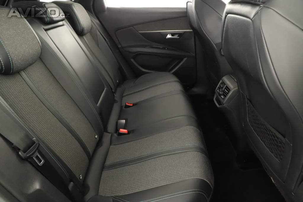 Foto inzerátu Peugeot 3008 1.5 BlueHDi