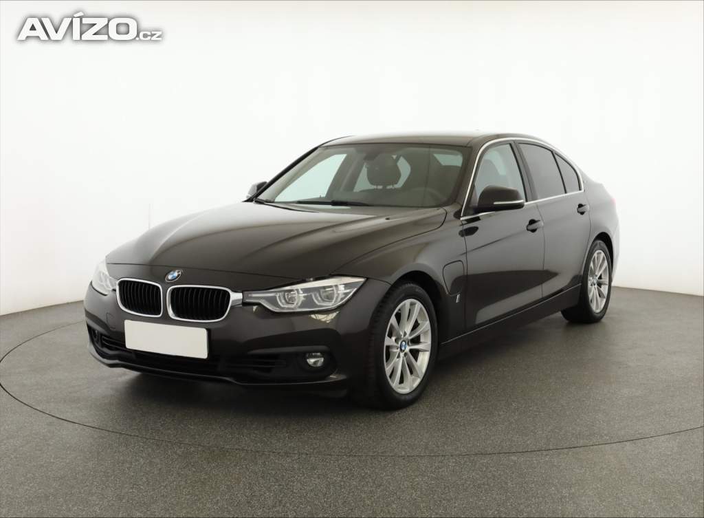 Foto inzerátu BMW 3 330e iPerformance