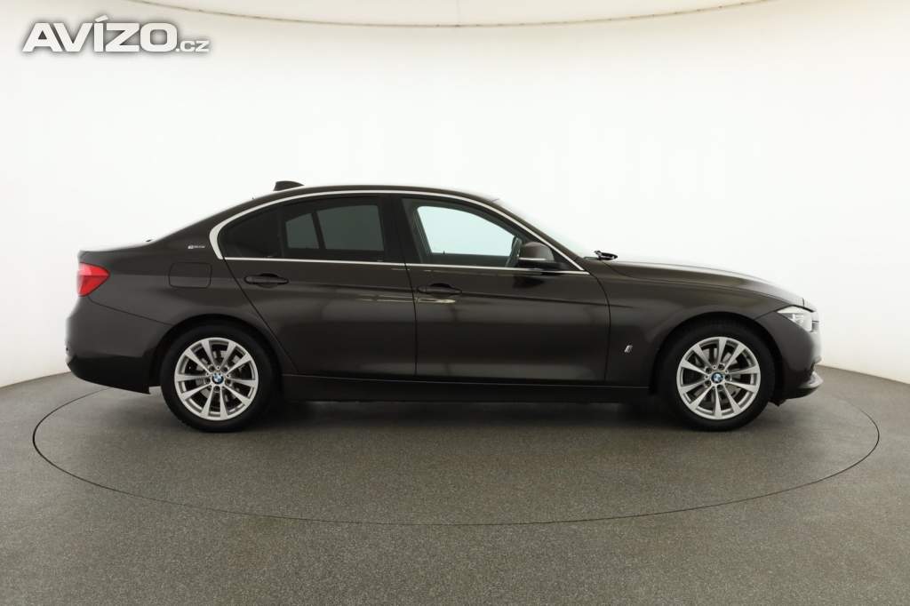 Foto inzerátu BMW 3 330e iPerformance