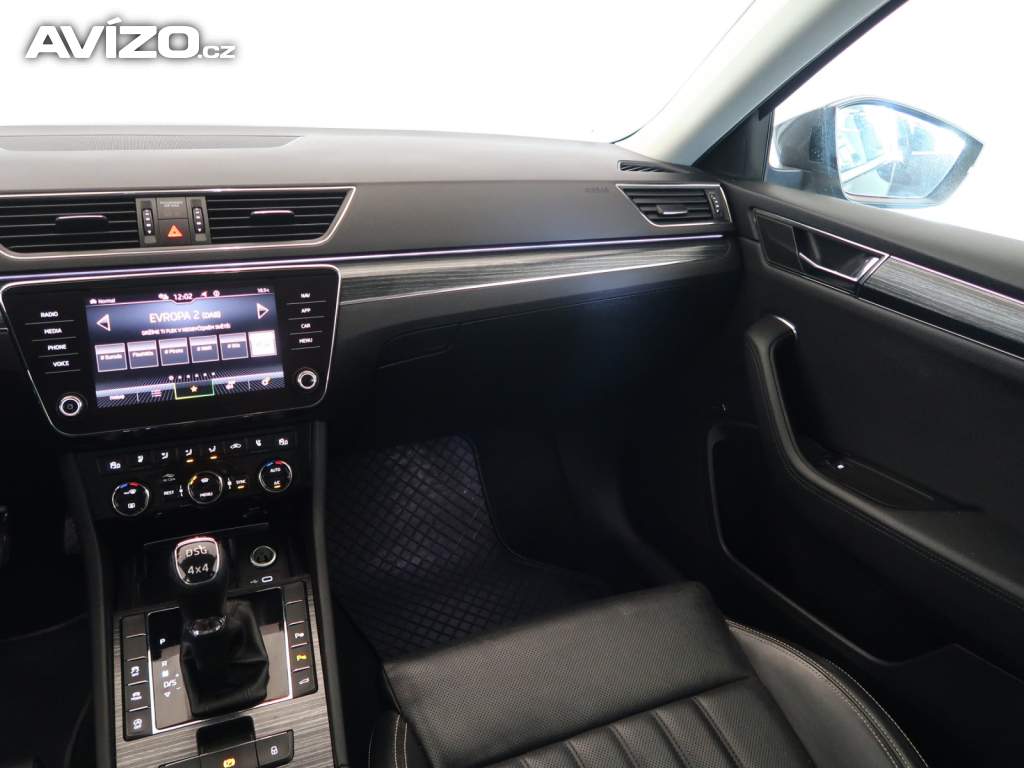 Foto inzerátu Skoda Superb 2.0 TDI