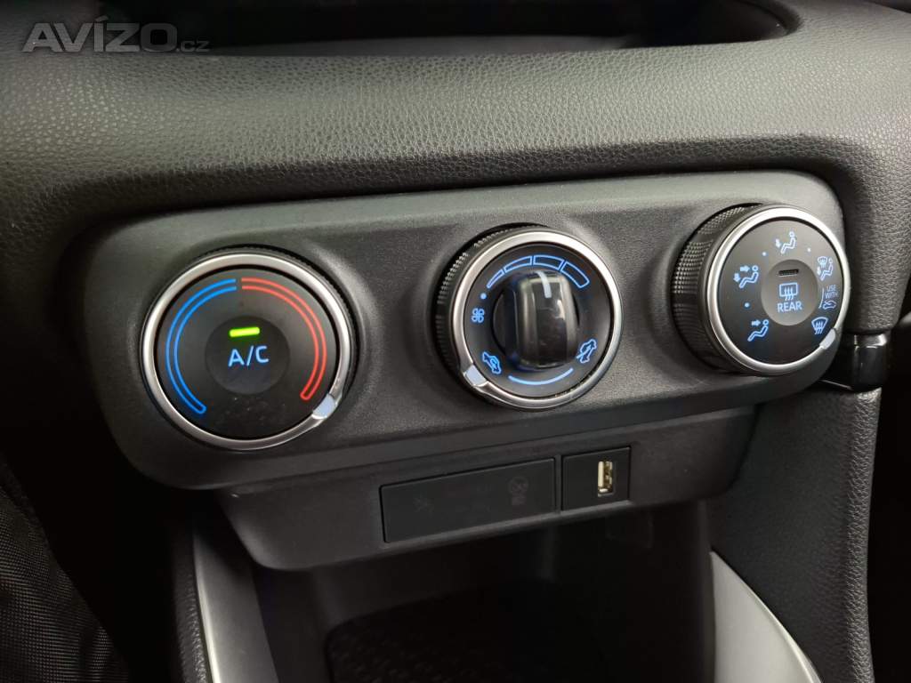 Foto inzerátu Toyota Yaris 1.5 VVT-i